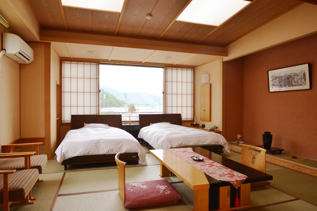 全館畳敷きの空間